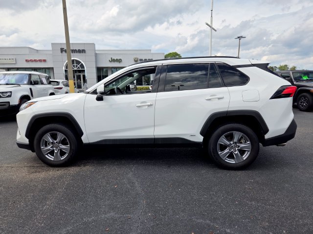 Used 2024 Toyota RAV4 LE AWD/4WD image 4