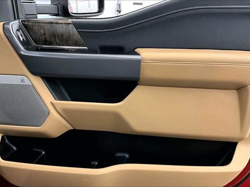 Used 2024 Ford F350 Lariat image 23