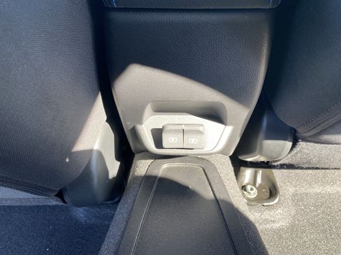 Used 2025 Nissan Leaf S FWD image 19
