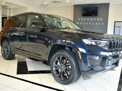 Used 2023 Jeep Grand Cherokee 30th Anniversary AWD/4WD image 1