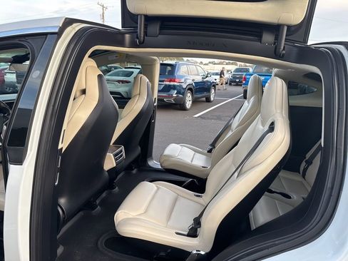 Used 2018 Tesla Model X P100D image 14