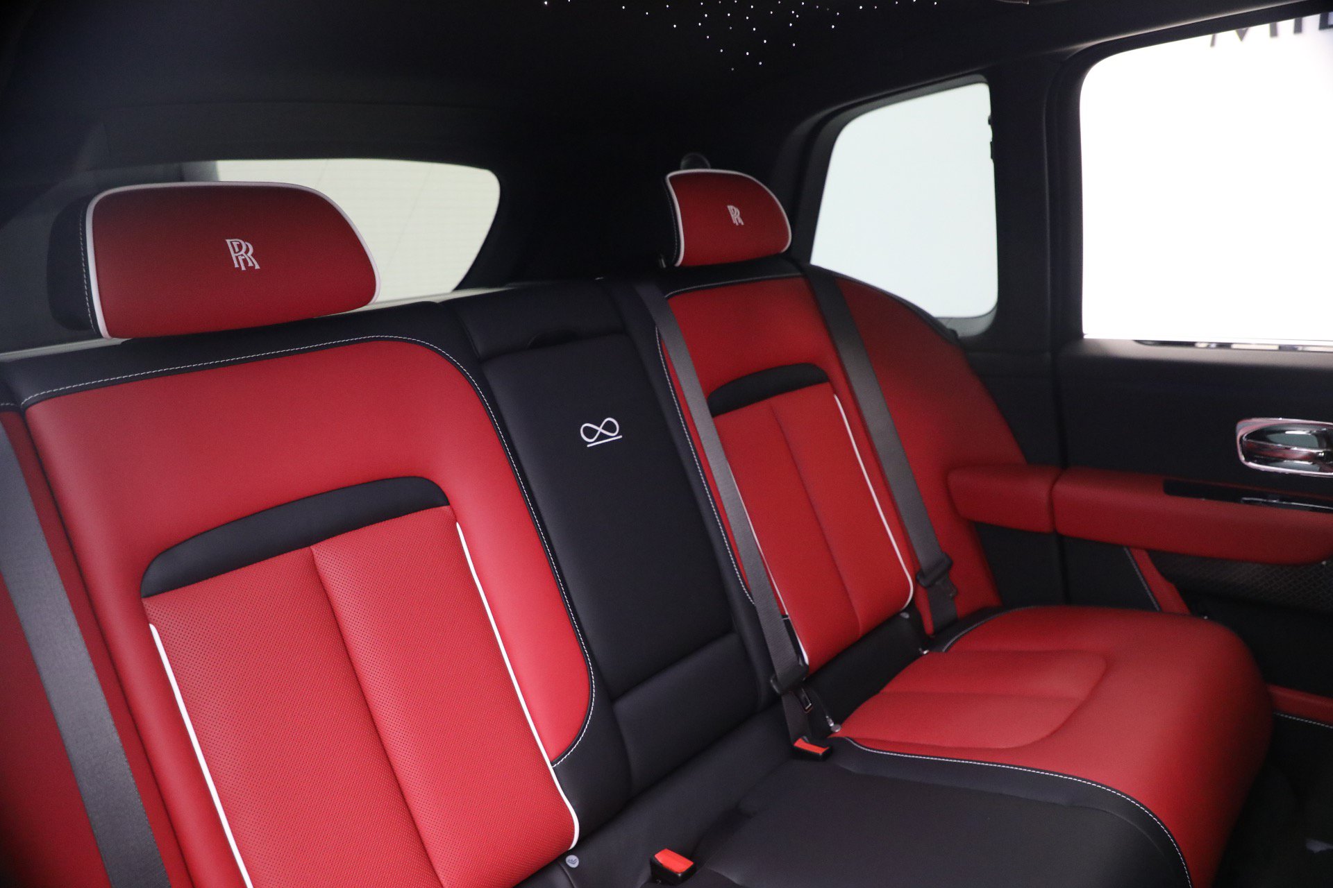New 2027 Rolls-Royce Cullinan Black Badge AWD/4WD image 21