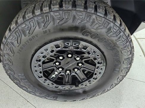 Used 2024 GMC Hummer EV 3X w/ Omega Edition image 57