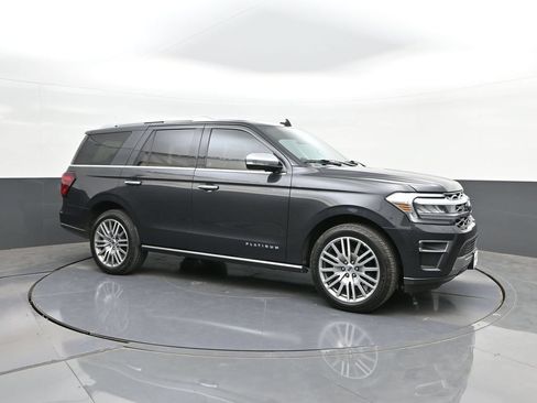 Used 2022 Ford Expedition Platinum RWD image 17