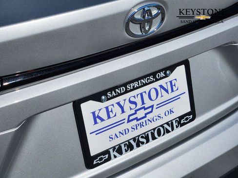 Used 2025 Toyota Corolla LE image 11