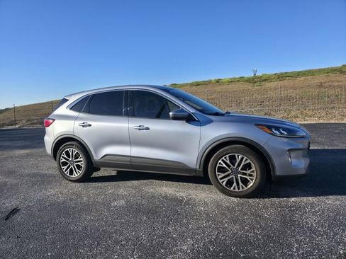 Used 2022 Ford Escape SEL image 2
