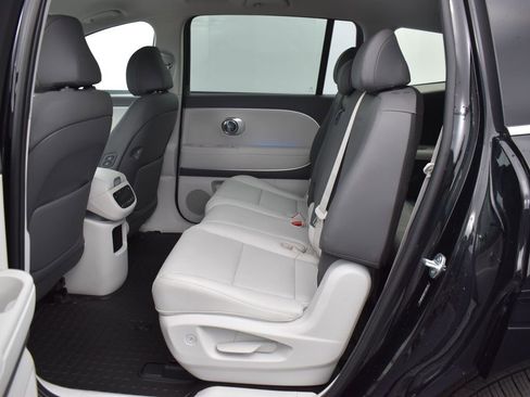 New 2026 Hyundai Ioniq 9 SEL image 11