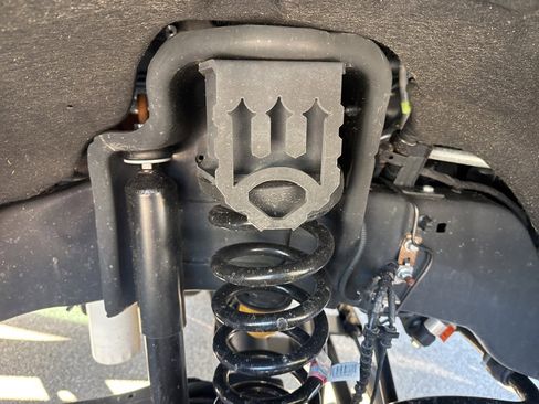 Used 2025 Ford F450 Lariat w/ FX4 Off-Road Package image 12