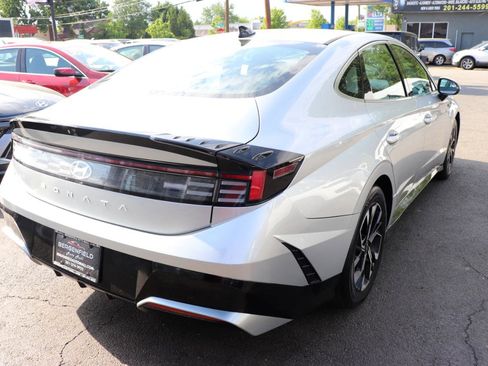 Used 2025 Hyundai Sonata SEL FWD image 5