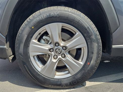 Used 2024 Toyota RAV4 XLE image 28