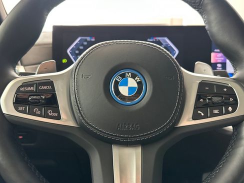 Used 2024 BMW X5 xDrive50e w/ Executive Package AWD/4WD image 11