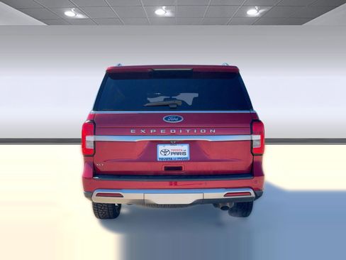 Used 2022 Ford Expedition XLT image 10