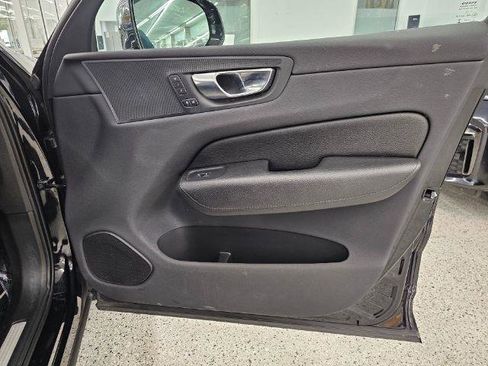 Used 2019 Volvo XC60 T5 Momentum image 26