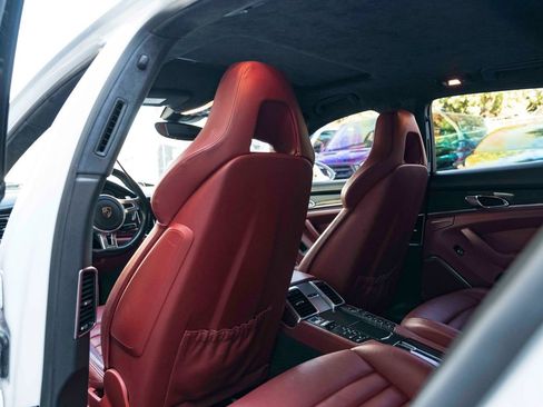 Used 2016 Porsche Panamera GTS AWD/4WD image 28