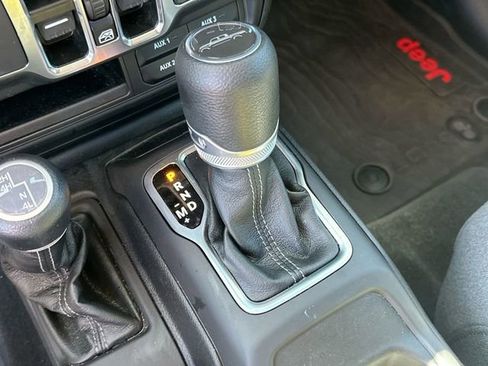 New 2025 Jeep Gladiator Sport image 23