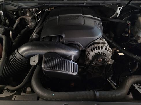 Used 2014 Chevrolet Tahoe LT RWD image 30