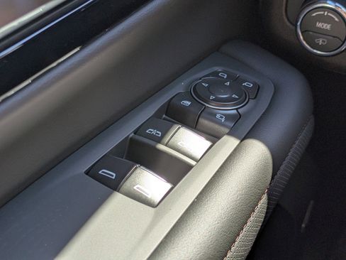 New 2026 Chevrolet Suburban High Country image 27