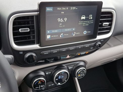 New 2026 Hyundai Venue SEL image 13