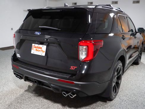Used 2021 Ford Explorer ST w/ ST Street Pack image 7