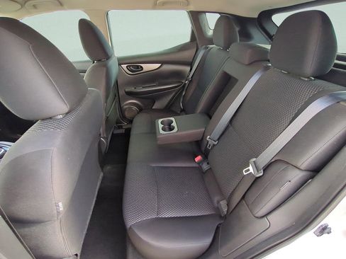 Used 2020 Nissan Rogue Sport S image 13