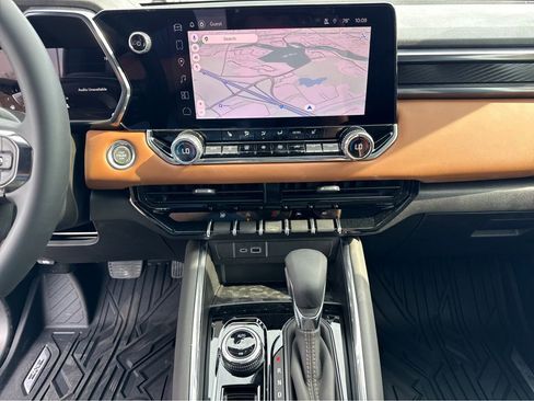 New 2026 GMC Canyon AT4 image 12