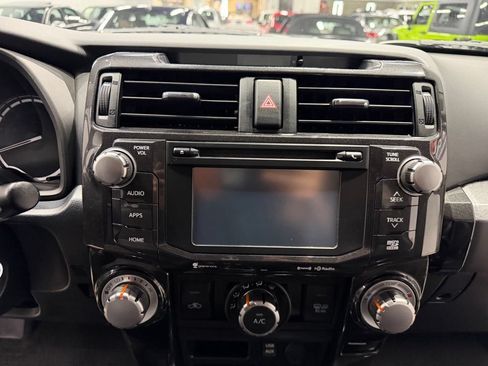 Used 2018 Toyota 4Runner TRD Off-Road Premium AWD/4WD image 46