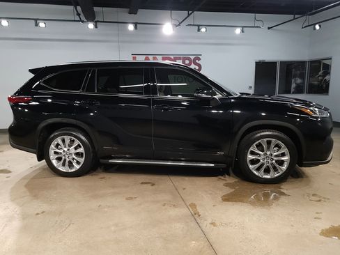 Used 2023 Toyota Highlander Limited AWD/4WD image 8