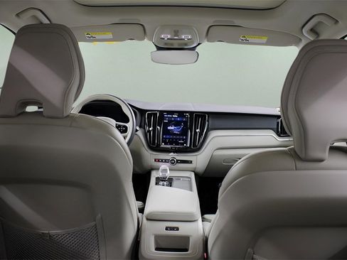 Certified 2023 Volvo XC60 T8 Ultimate image 16