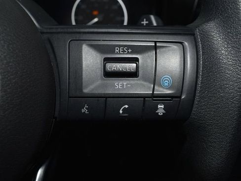 Used 2024 Nissan Rogue SV image 18