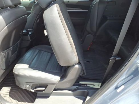 Used 2023 Kia Telluride SX Prestige AWD/4WD image 17