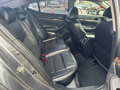 Used 2016 Nissan Maxima Platinum image 16