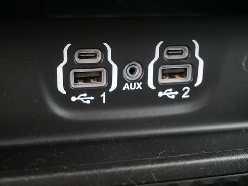Used 2023 RAM 1500 Laramie AWD/4WD image 31
