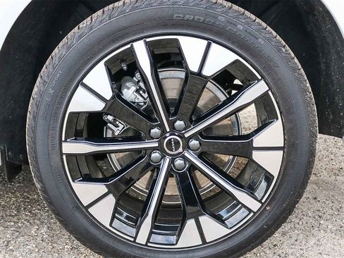 New 2026 Volvo XC60 T8 Plus w/ Climate Package PRO image 10