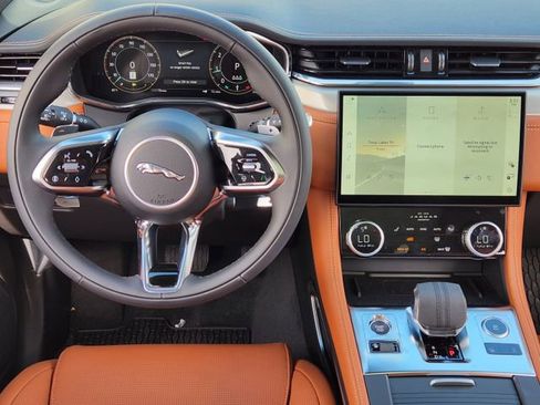 Used 2026 Jaguar F-PACE R-Dynamic S AWD/4WD image 26