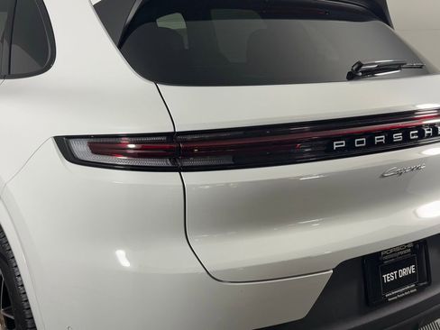 New 2026 Porsche Cayenne image 16