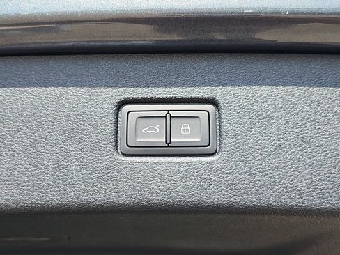 New 2026 Audi SQ7 Premium Plus AWD/4WD image 15