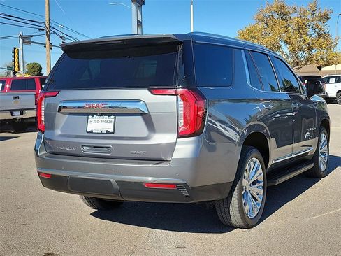 Used 2022 GMC Yukon SLT w/ SLT Luxury Package image 10