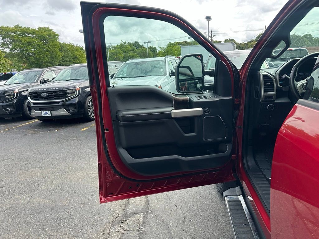 Used 2022 Ford F350 Lariat w/ Lariat Ultimate Package AWD/4WD image 13