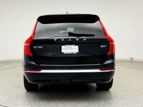 Used 2024 Volvo XC90 B5 Core w/ Protection Package Premier AWD/4WD image 6