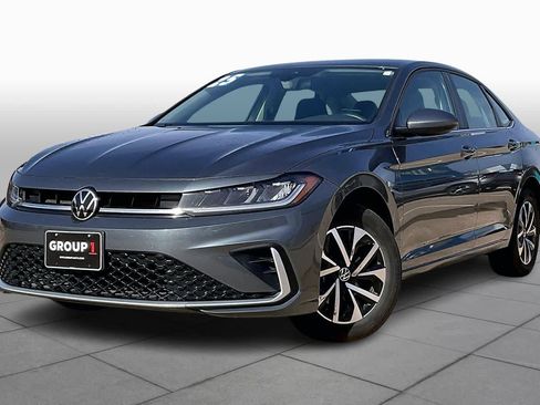 Used 2025 Volkswagen Jetta S image 3