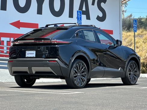 New 2026 Toyota C-HR AWD/4WD image 5