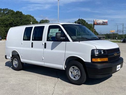 New 2025 Chevrolet Express 2500 w/ Driver Convenience Package image 7
