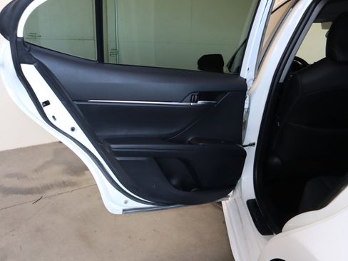 Used 2024 Toyota Camry SE image 35