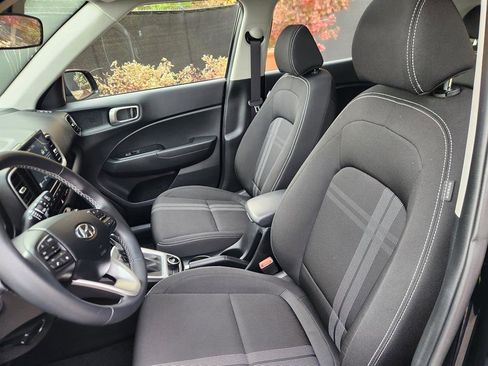 Certified 2024 Hyundai Venue SEL image 24