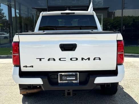Used 2024 Toyota Tacoma TRD Sport AWD/4WD image 13