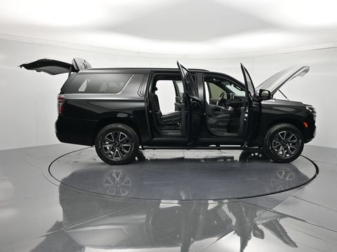 Used 2023 Chevrolet Suburban Z71 w/ Luxury Package AWD/4WD image 50