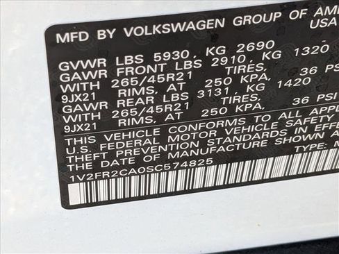 Used 2025 Volkswagen Atlas SEL Premium R-Line image 26