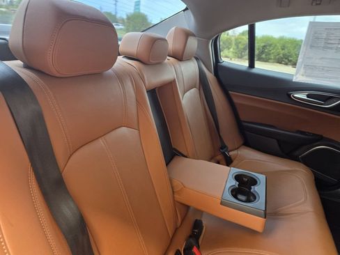 Used 2018 Alfa Romeo Giulia AWD image 21