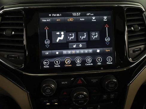 Used 2019 Jeep Grand Cherokee Limited AWD/4WD image 45