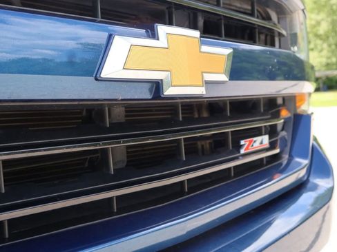 Used 2018 Chevrolet Silverado 1500 LT w/ Texas Edition AWD/4WD image 4